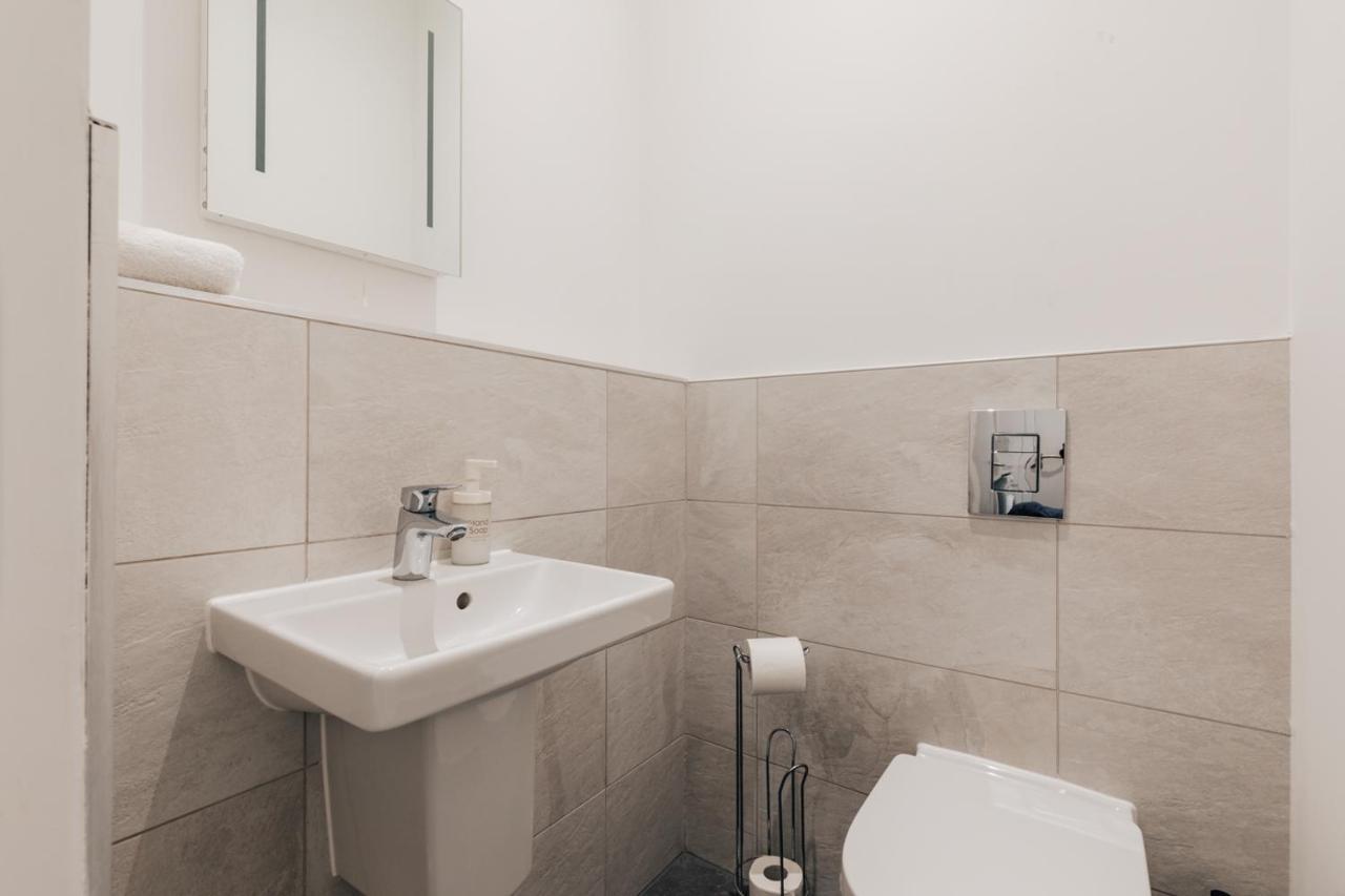 Redland Stay In Bespoke Home 2 Of 2 Бристоль Экстерьер фото